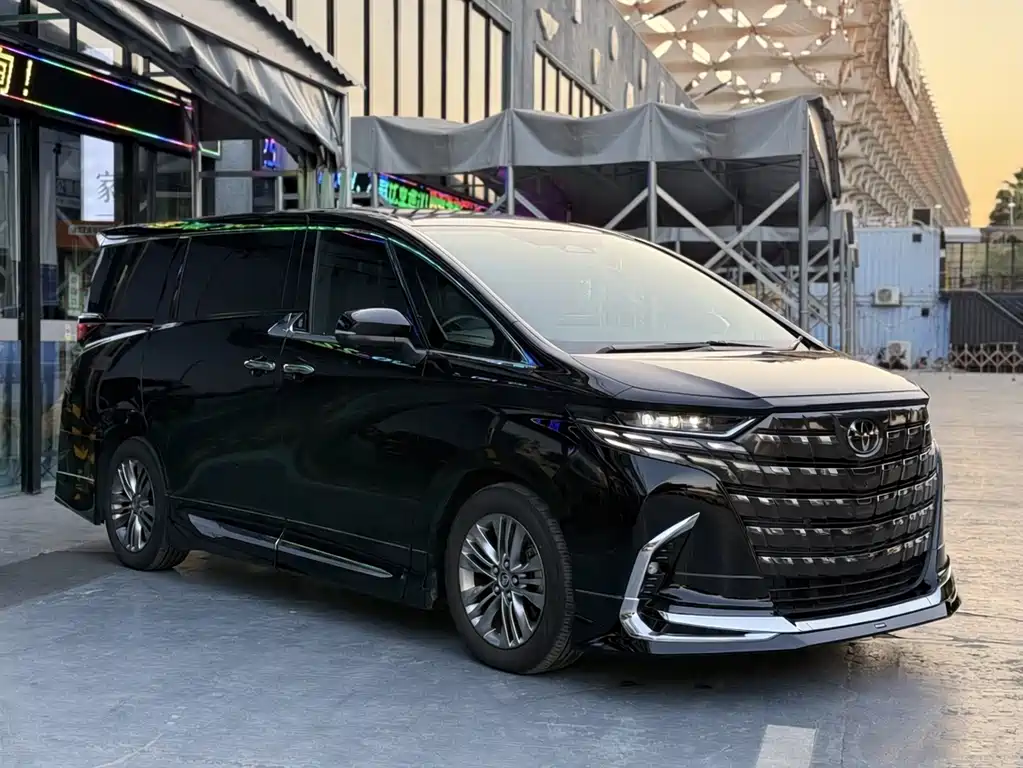 Toyota Alphard 2025 2.5L Luxury