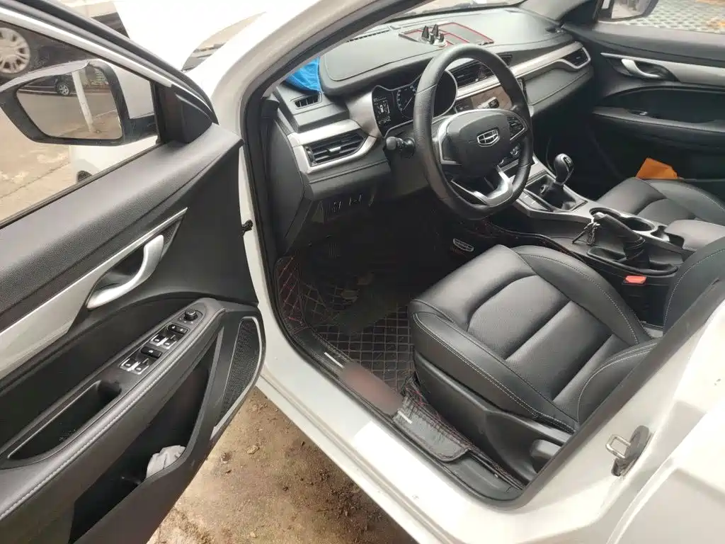 Geely Emgrand — миниатюра 14