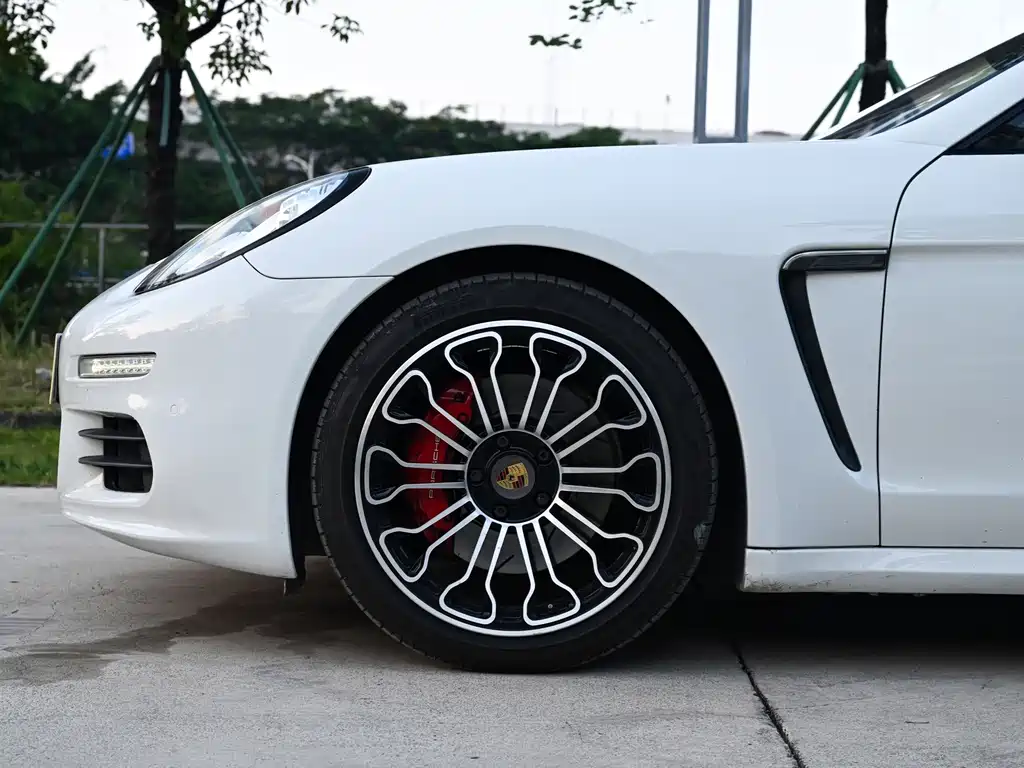 Porsche Panamera — миниатюра 22