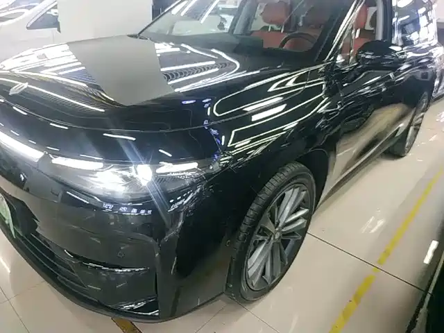 2025 Leapmotor C16