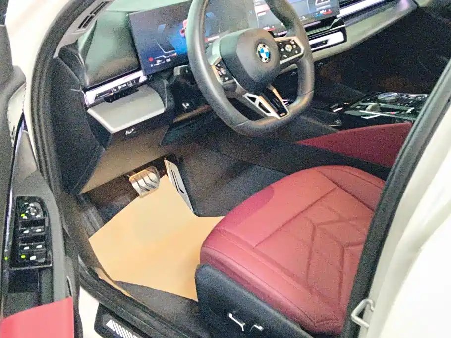 BMW 5 Series — миниатюра 9