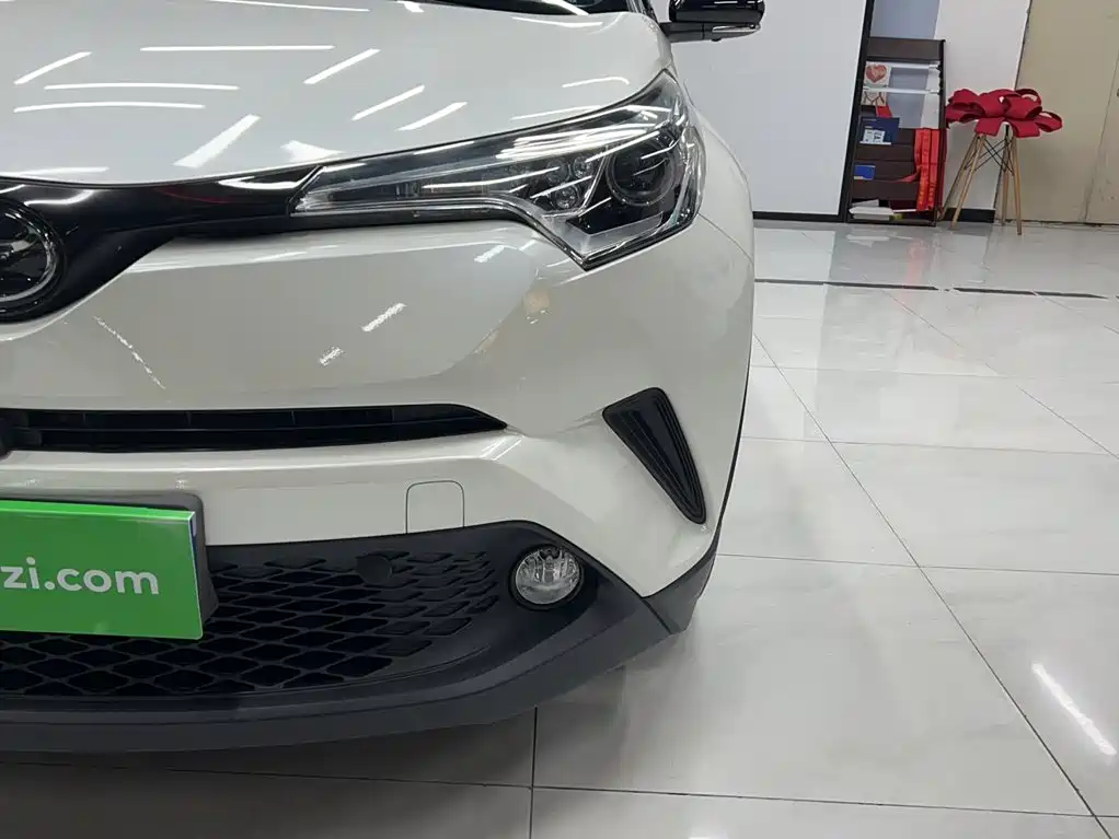 Toyota C-HR — миниатюра 3