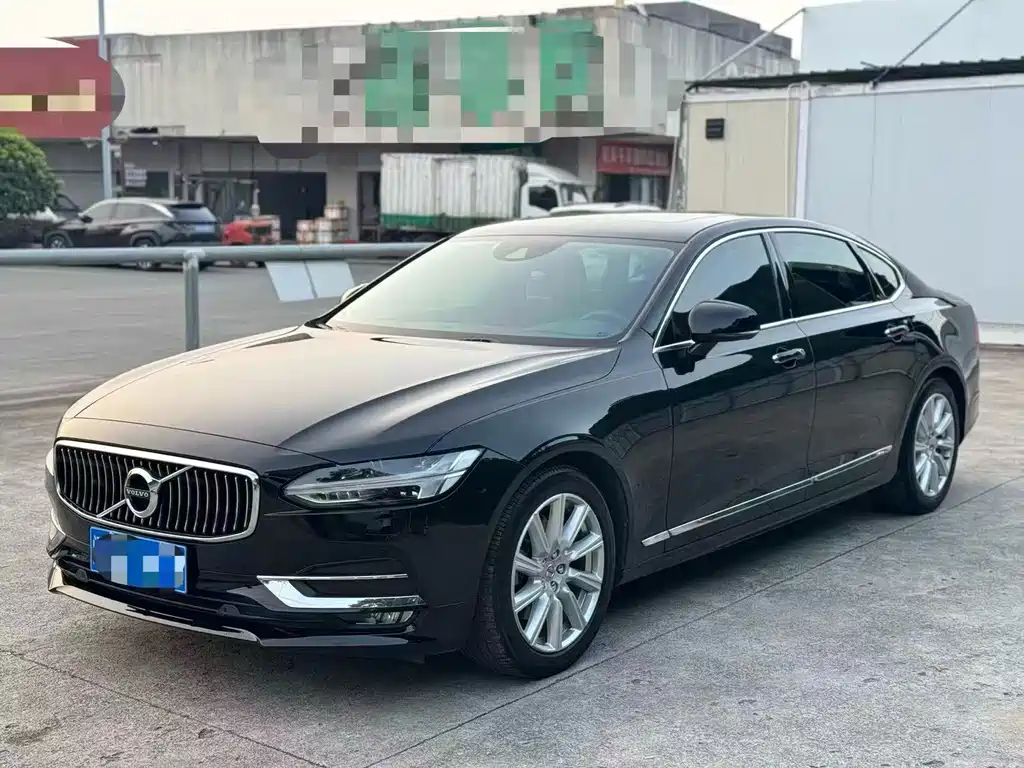 Volvo S90