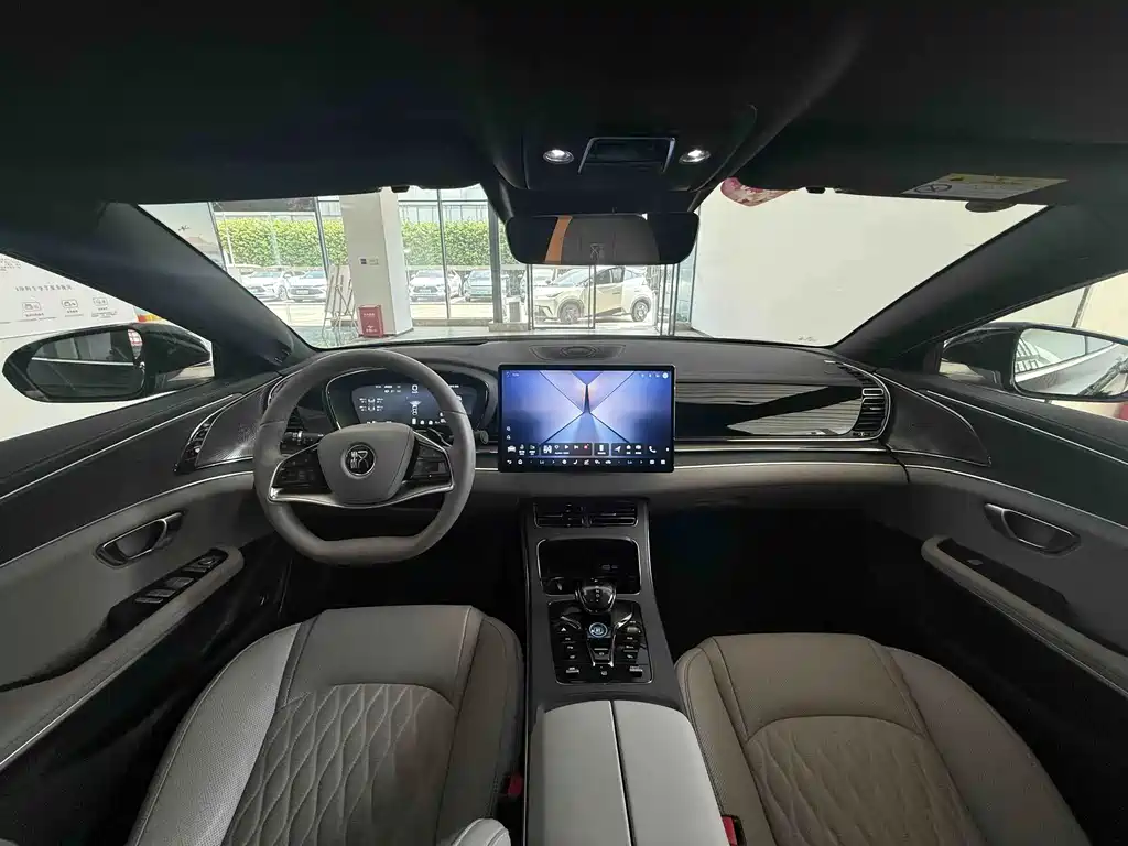 BYD Han — миниатюра 6