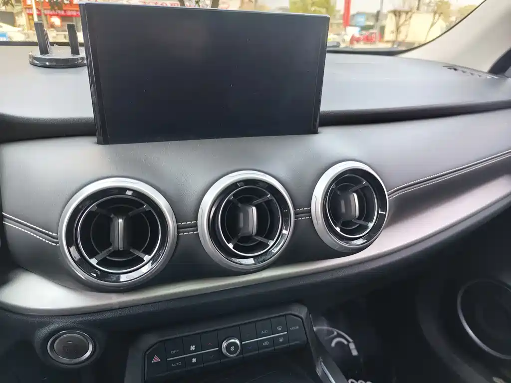 WEI PAI WEI BRAND VV6