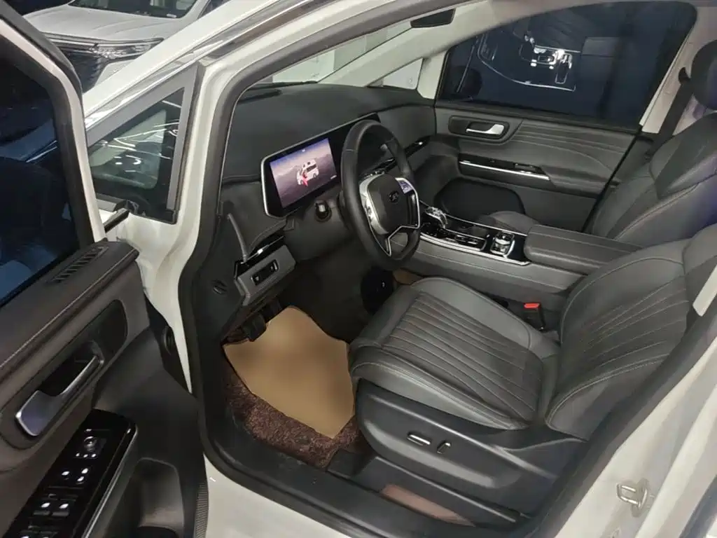 JAC Refine Refine RF8 PHEV — миниатюра 16