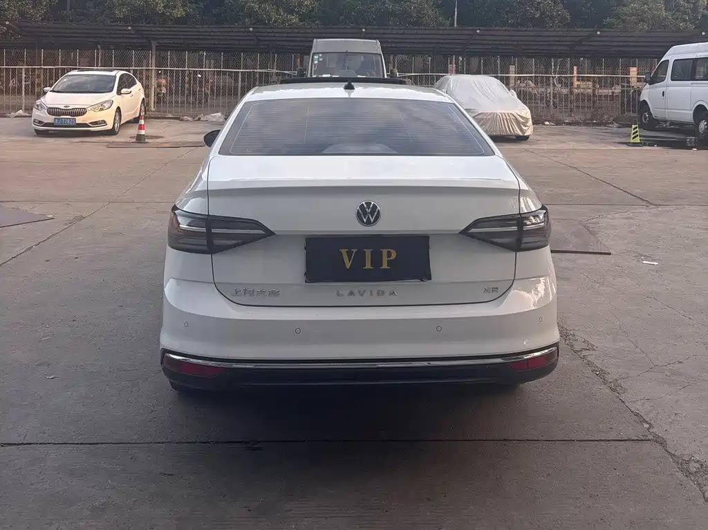 Volkswagen Lavida — миниатюра 4