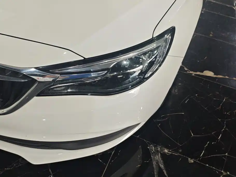 Buick Excelle — миниатюра 5