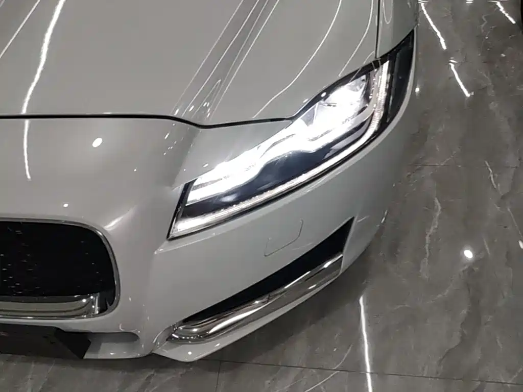 Jaguar XFL — миниатюра 24