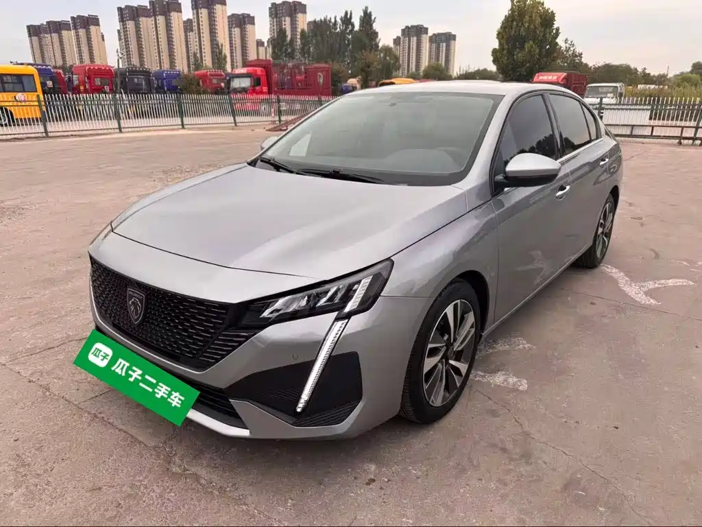 Peugeot 408