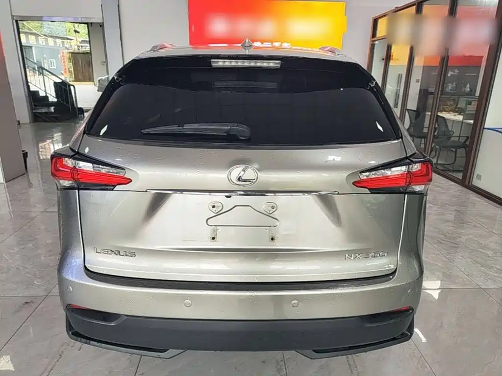 Lexus NX — миниатюра 6