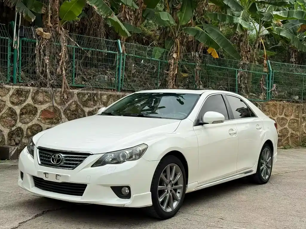 Toyota Reiz