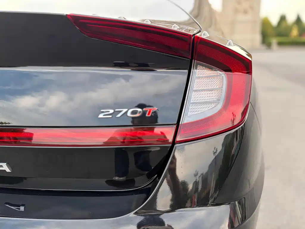 Hyundai Sonata — миниатюра 12