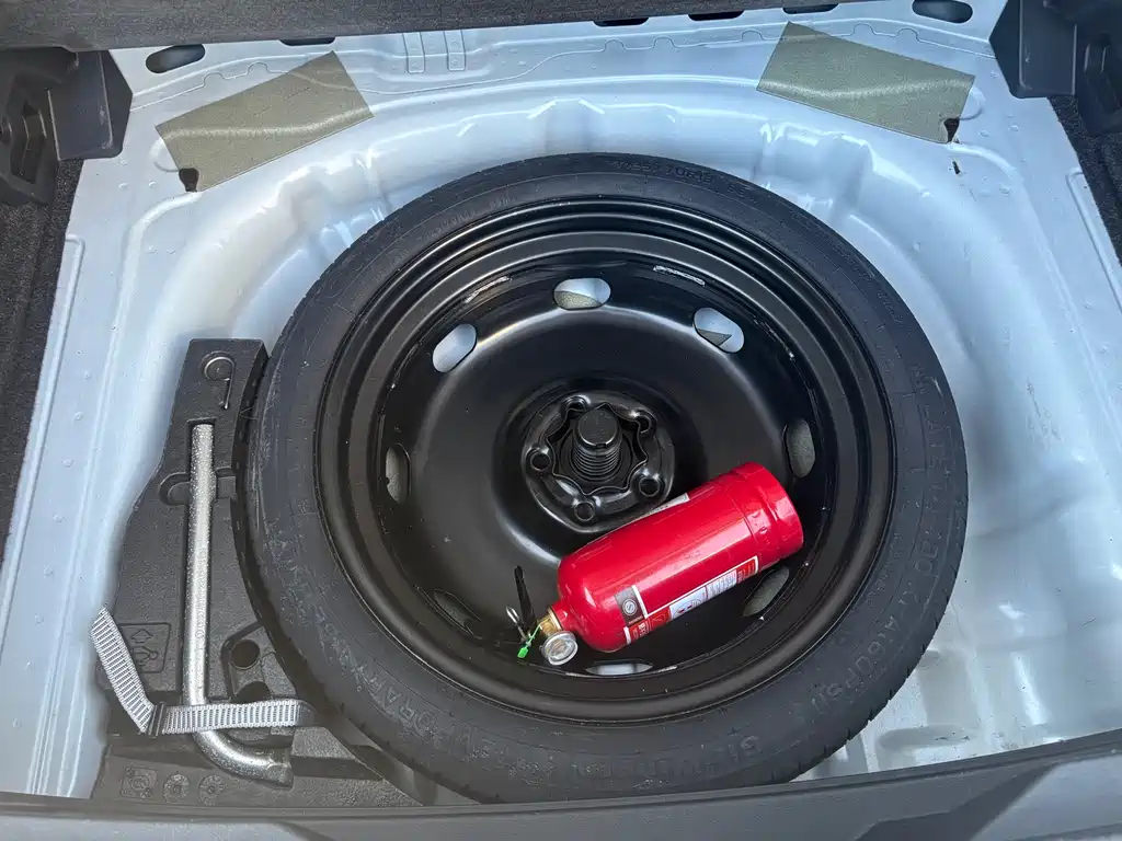 VOLKSWAGEN T ROC EXPLORING SONGS