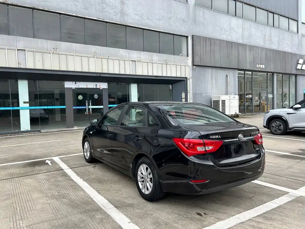 Buick Excelle — миниатюра 4