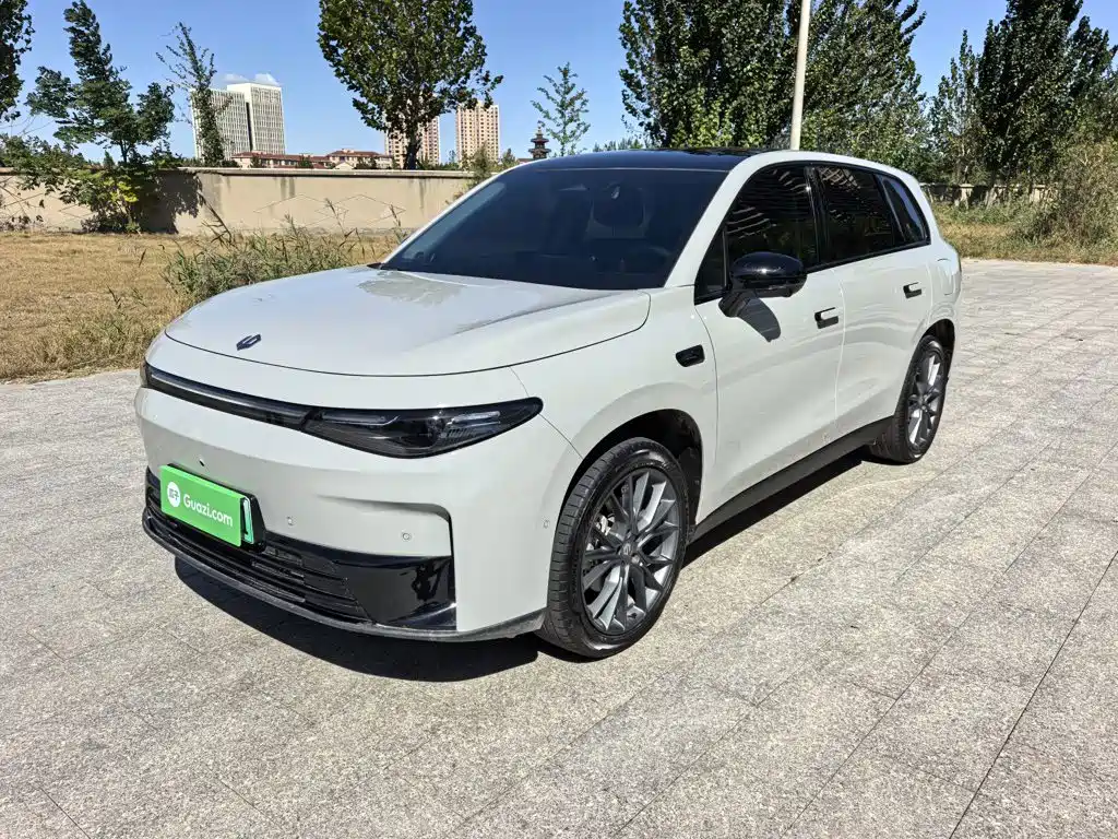 Leapmotor C10