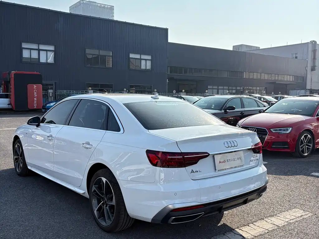 AUDI A4L