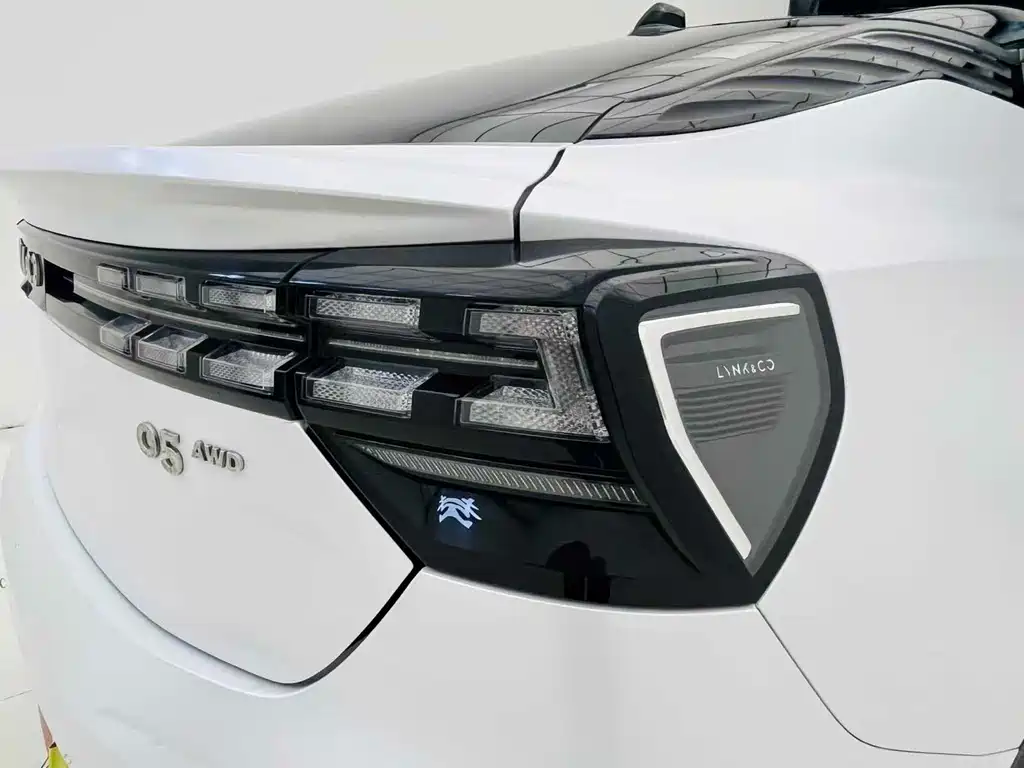 Lynk & Co 05 — миниатюра 12