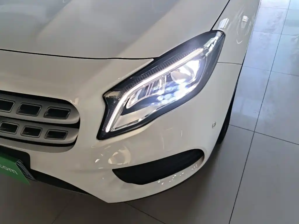 Mercedes-Benz GLA — миниатюра 24