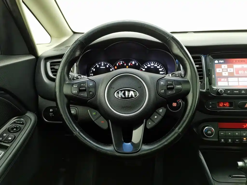 Kia Carens — миниатюра 11