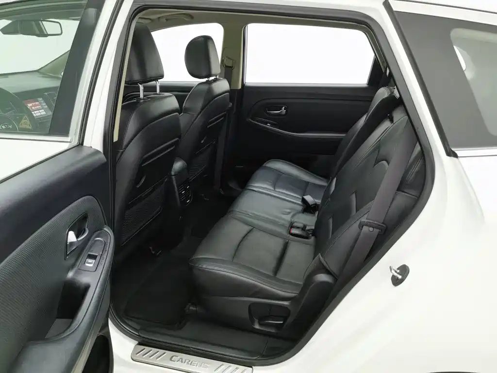 Kia Carens — миниатюра 15