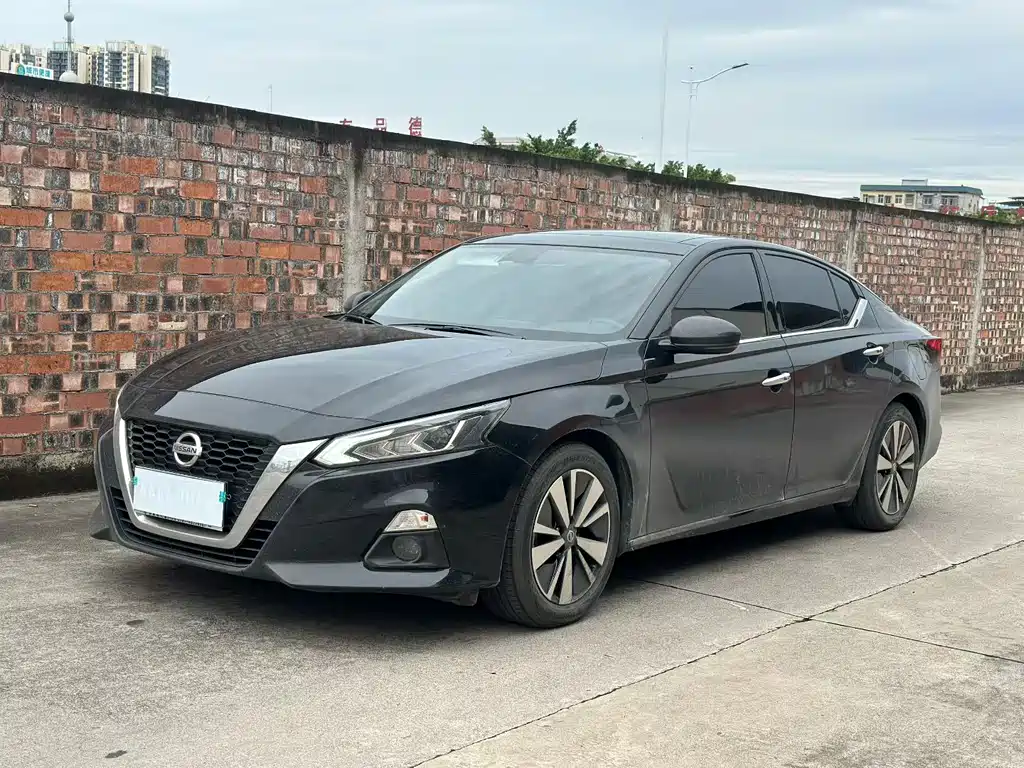 NISSAN TEANA