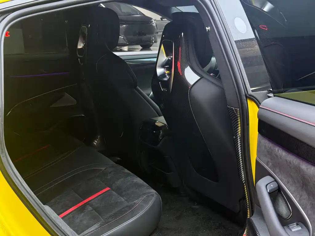 XIAOMI CAR XIAOMI SU7 ULTRA