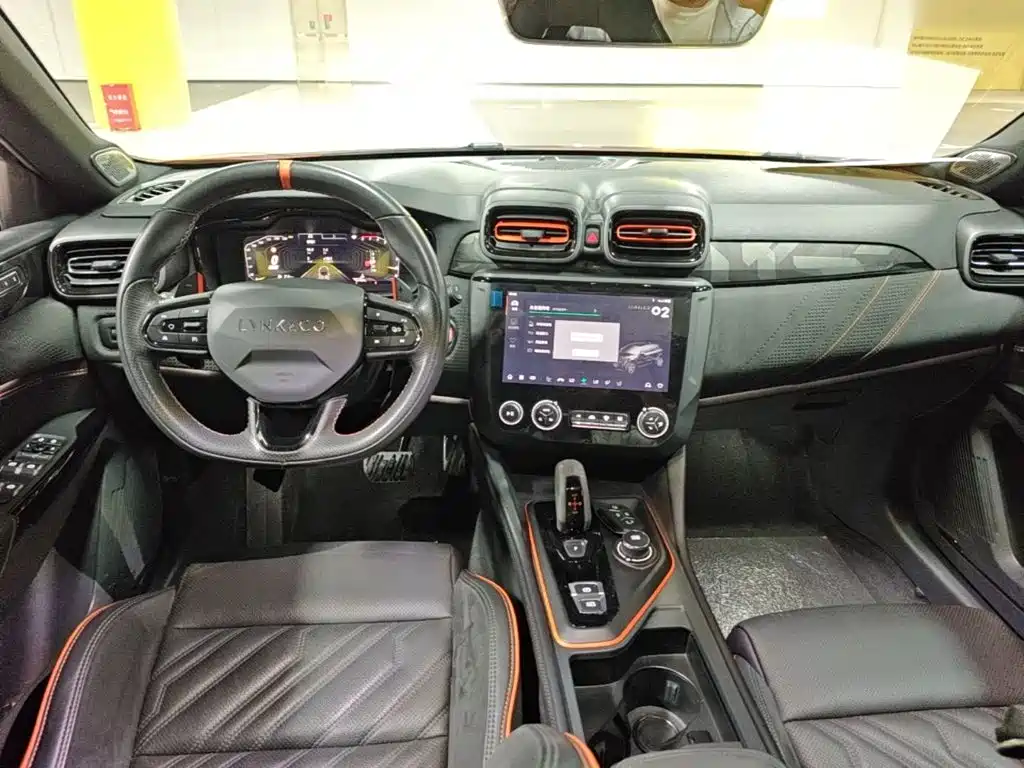 Lynk & Co 02 Hatchback — миниатюра 10