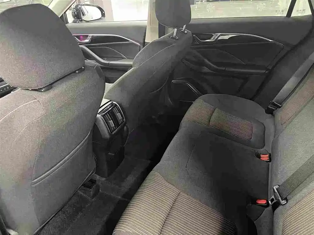 Bestune B70 — миниатюра 13
