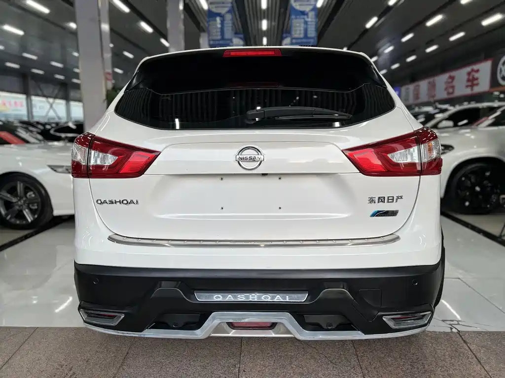 Nissan Qashqai — миниатюра 8
