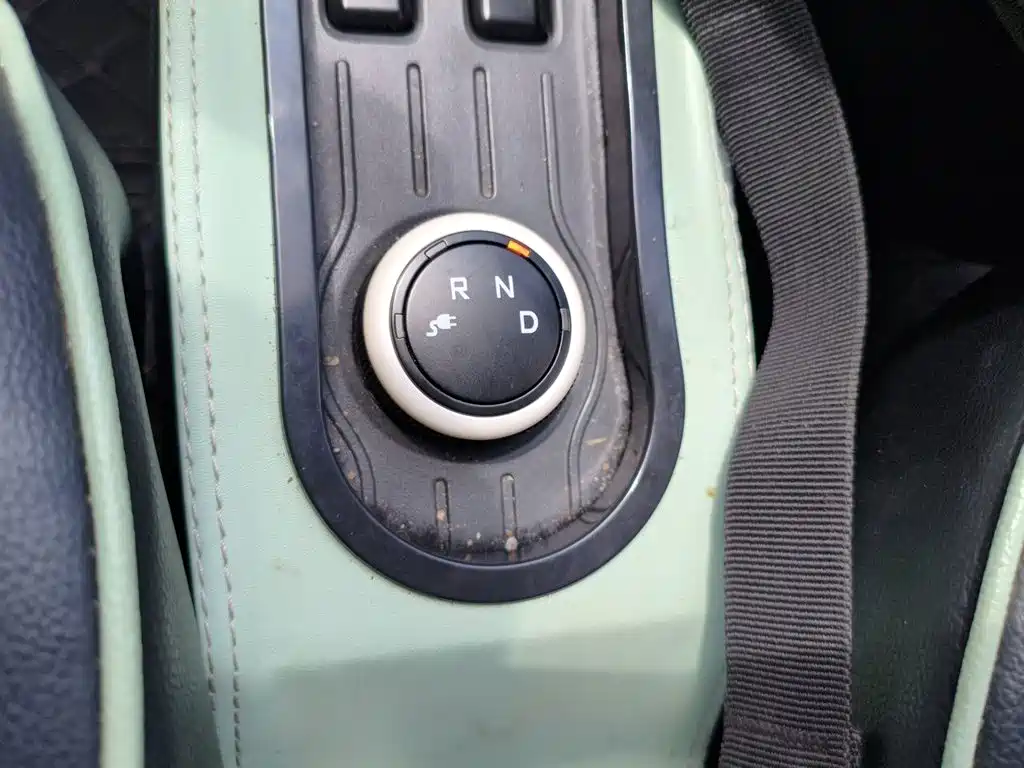 Wuling MINIEV — миниатюра 10