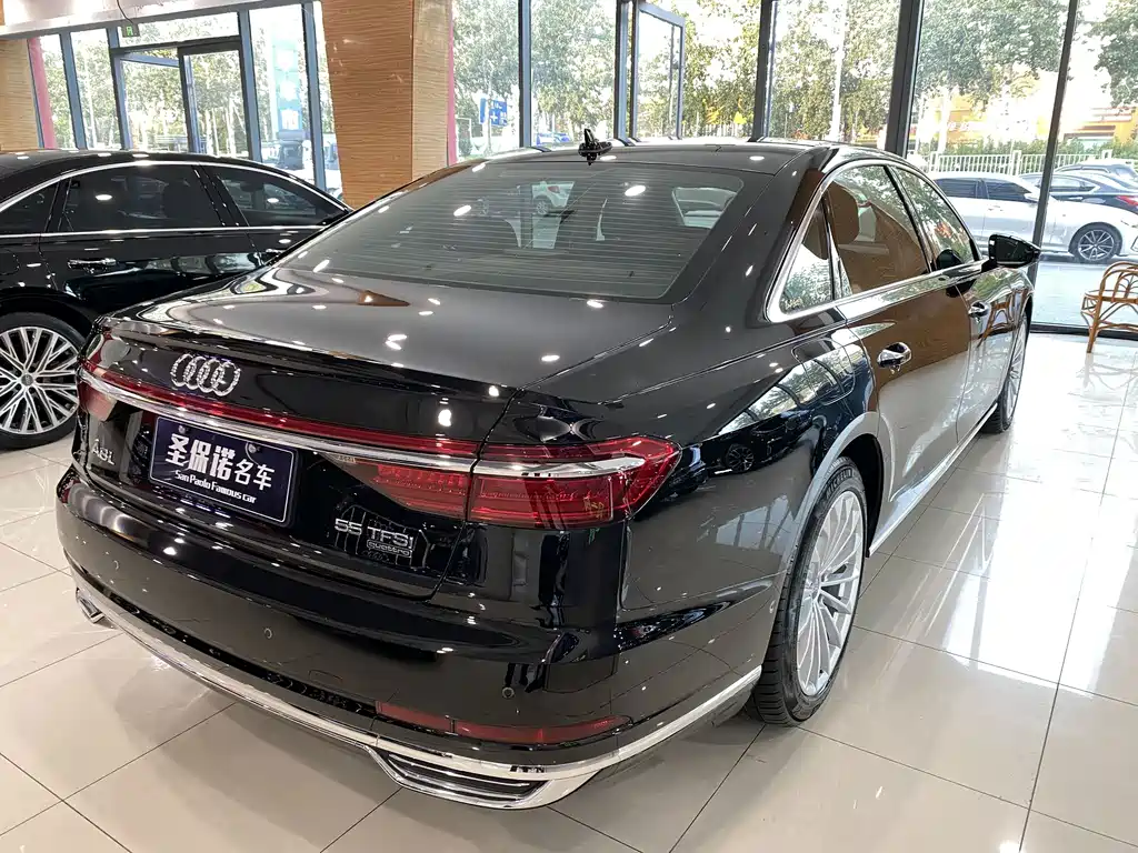 Audi A8 — миниатюра 4