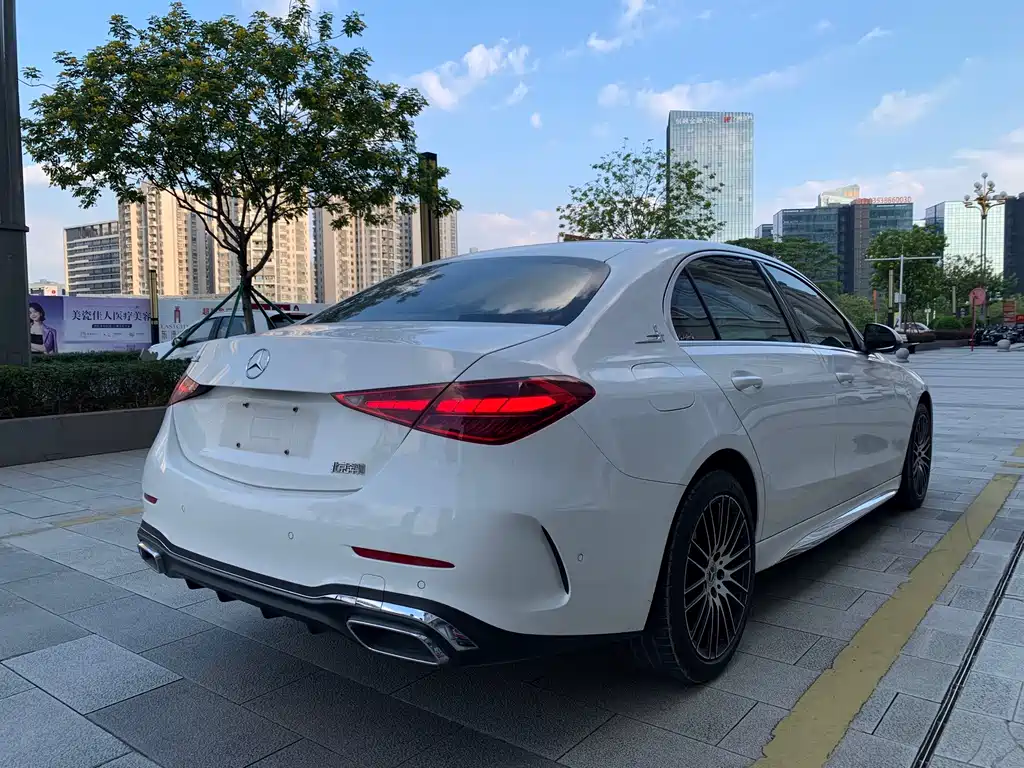 Mercedes-Benz C-Class — миниатюра 10