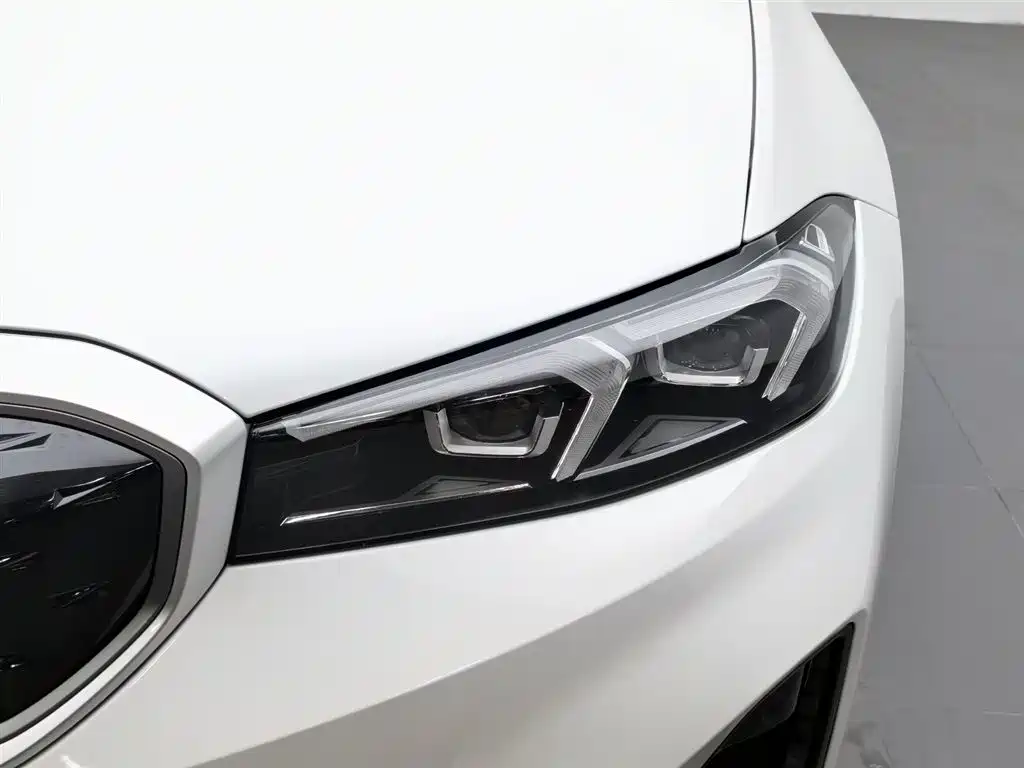 BMW i3 2024 eDrive 35 L