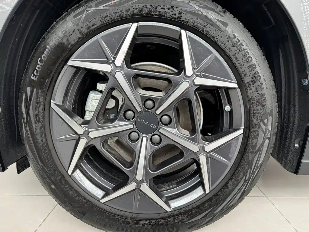 Lynk & Co 20 — миниатюра 9