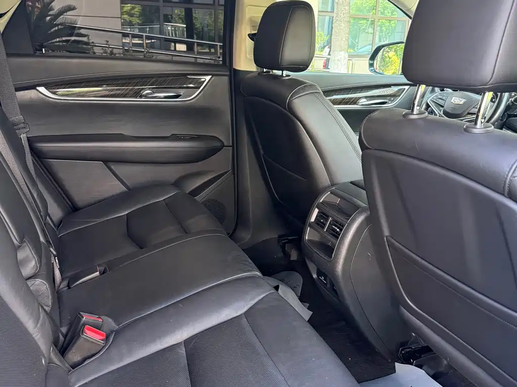 Cadillac XT5 — миниатюра 6