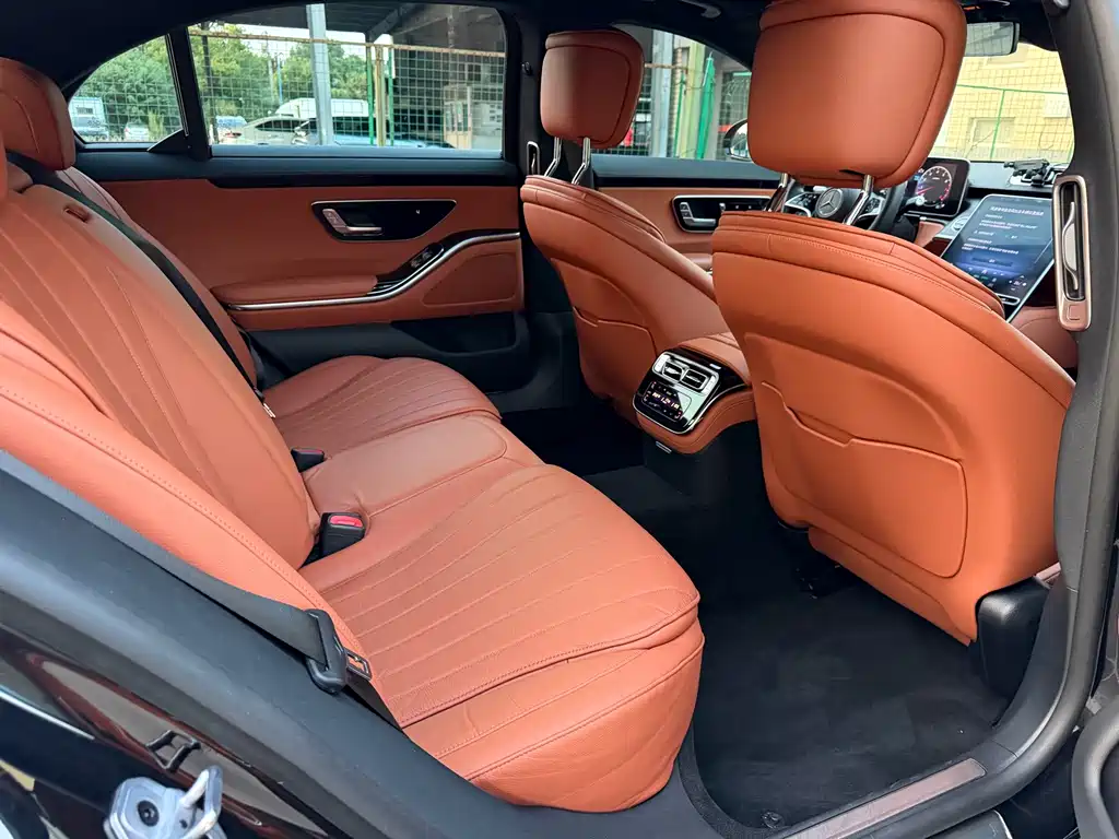Mercedes-Benz S-Class — миниатюра 12