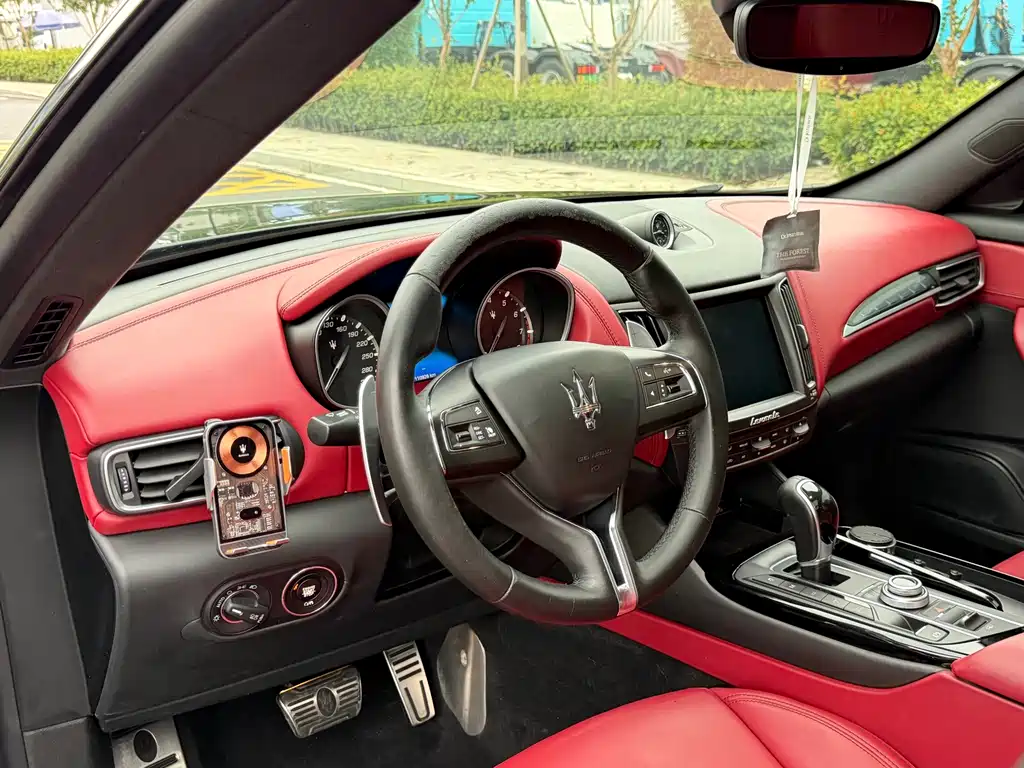 Maserati Levante — миниатюра 7