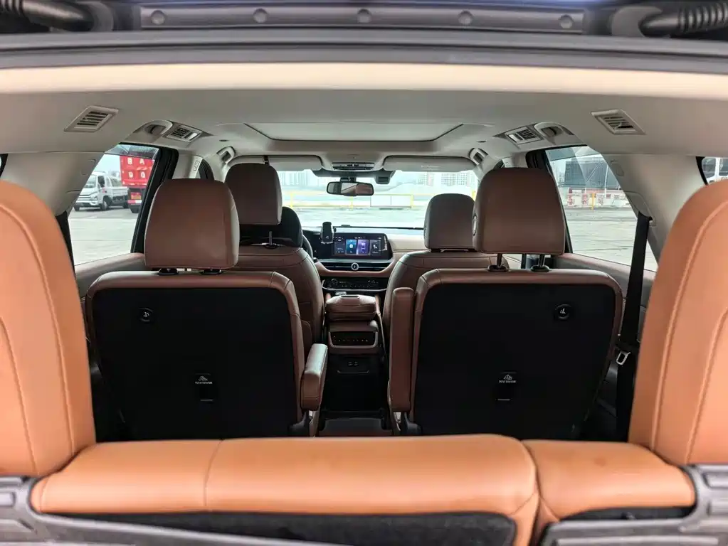 Nissan Teramont — миниатюра 10
