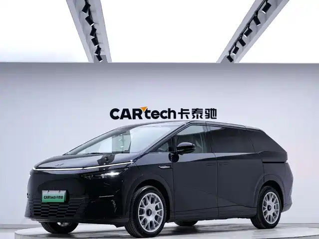 2025 Xpeng X9