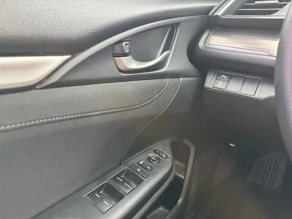Honda Civic — миниатюра 14