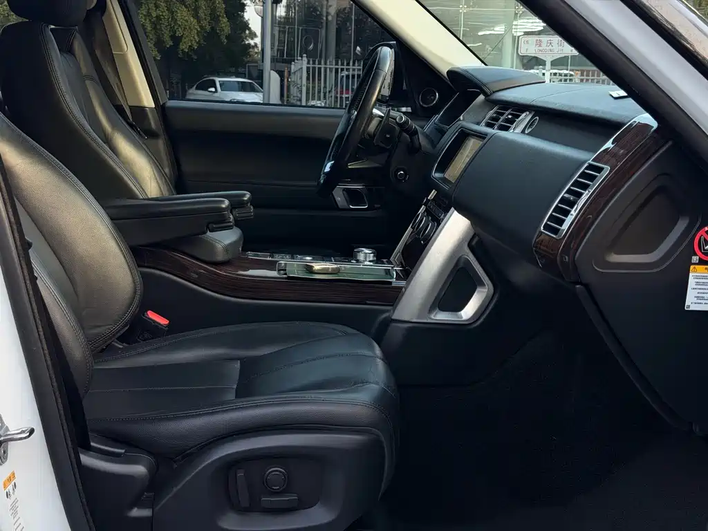 Land Rover Range Rover — миниатюра 15