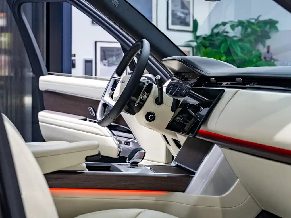 Land Rover Range Rover — миниатюра 12