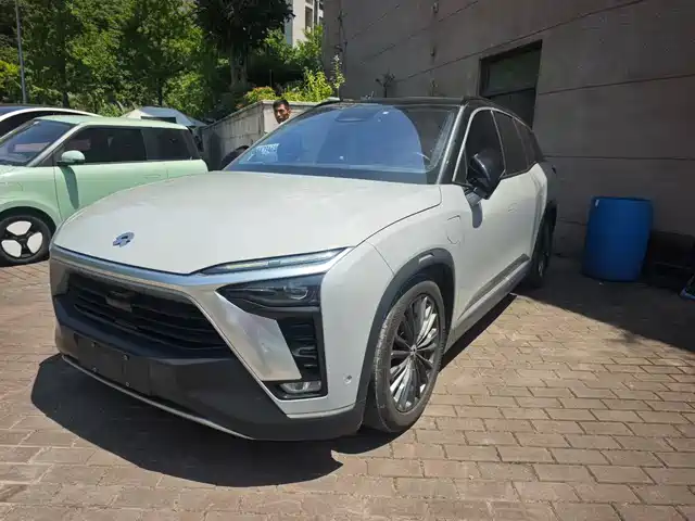 2022 Nio ES8