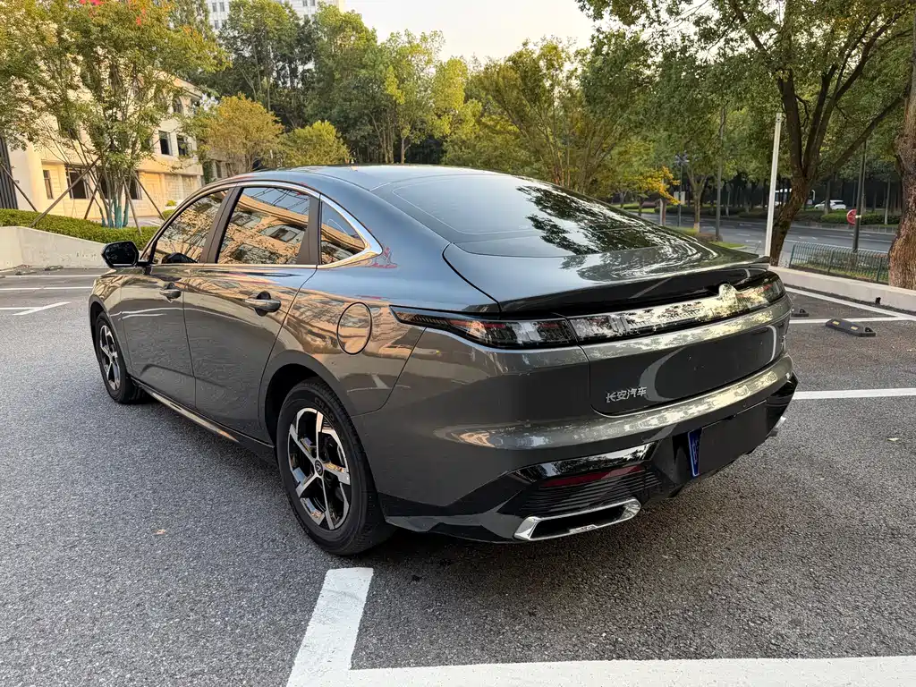 Changan Eado — миниатюра 10