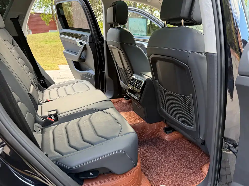 Volkswagen Touareg — миниатюра 13