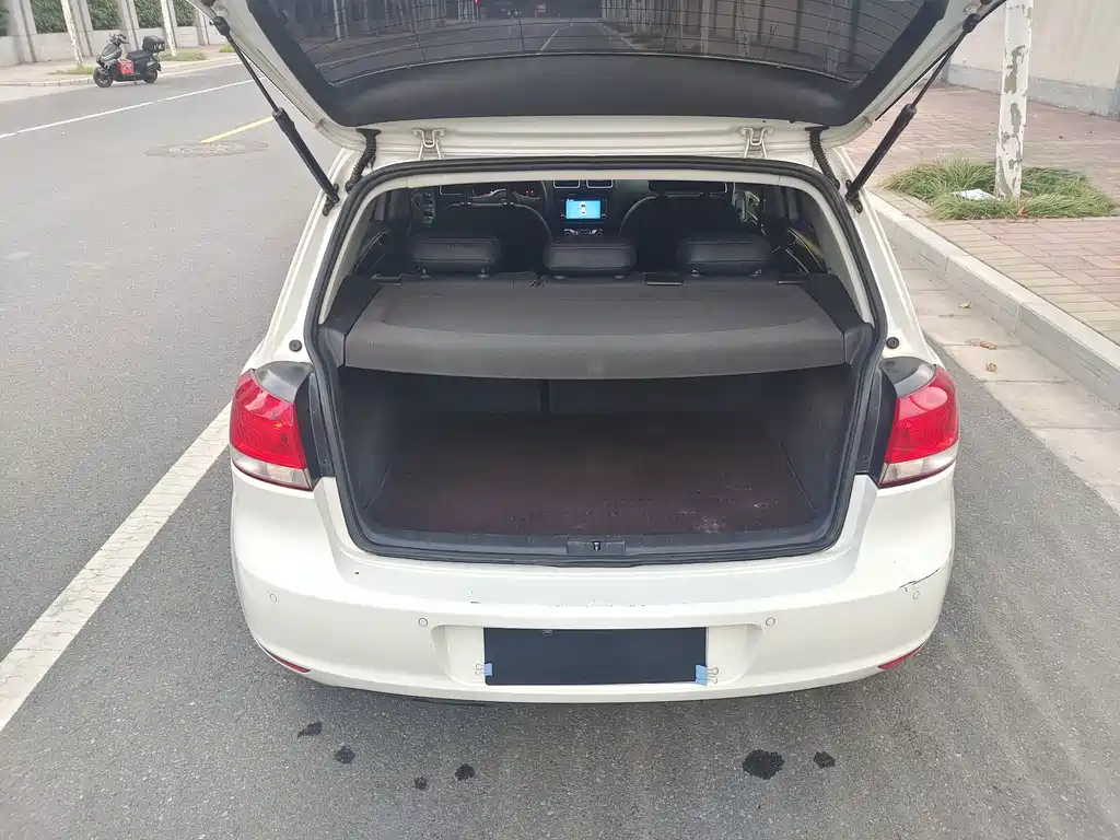 Volkswagen Golf — миниатюра 18