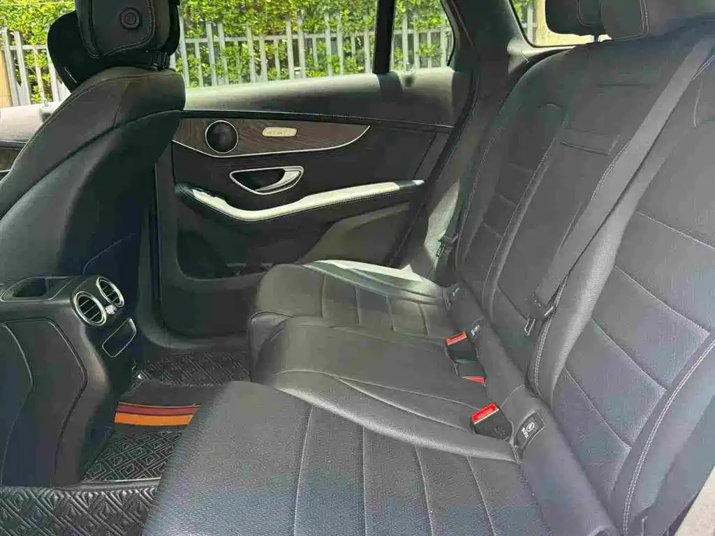 Mercedes-Benz GLC — миниатюра 10