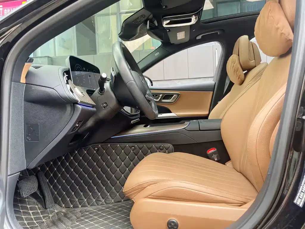 Mercedes-Benz E-Class — миниатюра 3