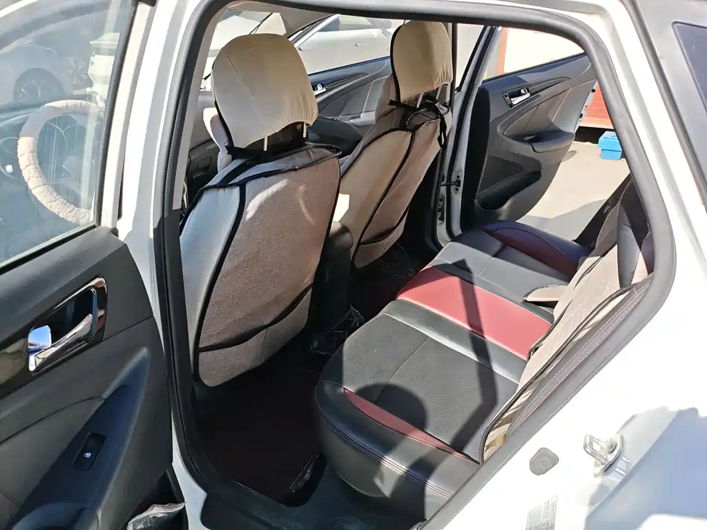 Changan EadoXT XT 2015 1.6L AT V
